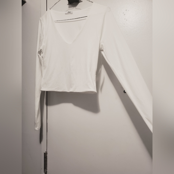 White long sleeve top size us medium - Picture 1 of 5